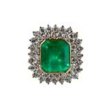 Platinum ring with emerald and diamonds. Diamonds 21th century - photo 3