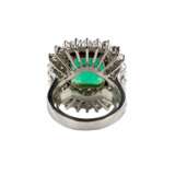 Platinum ring with emerald and diamonds. Diamonds 21th century - photo 6