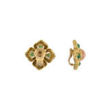 VAN CLEEF & ARPELS CORAL AND CHRYSOPRASE 'DELPHES' EARRINGS - photo 3