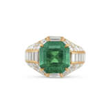 EMERALD AND DIAMOND 'TROMBINO' RING MOUNTED BY BULGARI - photo 3