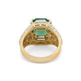 EMERALD AND DIAMOND 'TROMBINO' RING MOUNTED BY BULGARI - photo 4