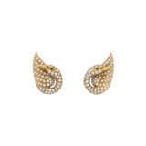 VAN CLEEF & ARPELS DIAMOND AND EMERALD SWAN EARRINGS - photo 1