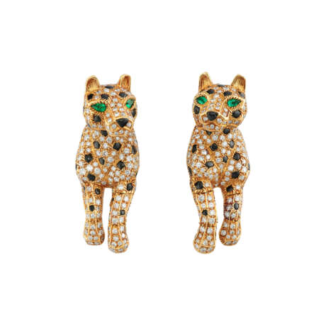 CARTIER DIAMOND, ONYX AND EMERALD 'PANTHÈRE' EARCLIPS - photo 1