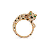 CARTIER DIAMOND, ONYX AND EMERALD 'PANTHÈRE' RING - photo 3