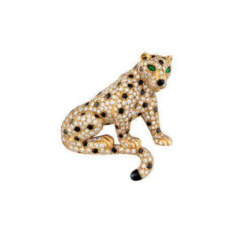 CARTIER DIAMOND, ONYX AND EMERALD 'PANTHÈRE' CLIP-BROOCH - photo 1