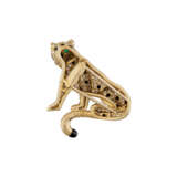 CARTIER DIAMOND, ONYX AND EMERALD 'PANTHÈRE' CLIP-BROOCH - photo 3