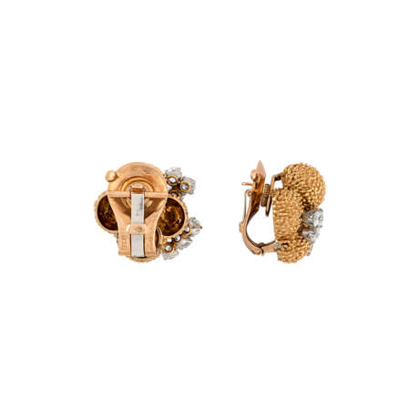 VAN CLEEF & ARPELS DIAMOND EARRINGS - photo 3