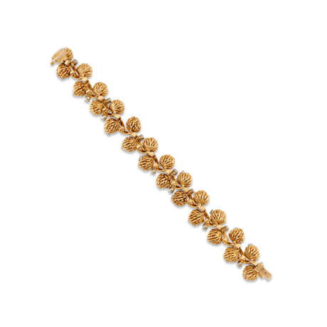 VAN CLEEF & ARPELS DIAMOND BRACELET - photo 3