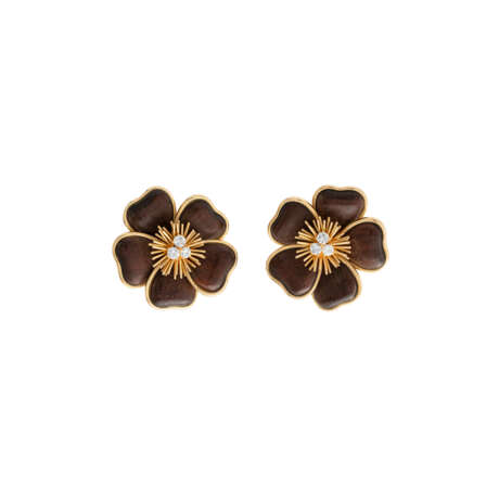VAN CLEEF & ARPELS WOOD AND DIAMOND 'CLÉMATITE' EARRINGS - photo 1