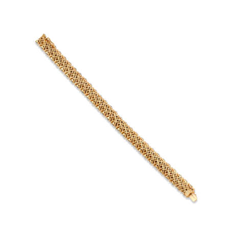 VAN CLEEF & ARPELS DIAMOND 'PELOUSE' BRACELET - photo 3