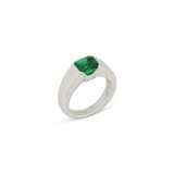 CARTIER EMERALD AND DIAMOND RING - photo 1