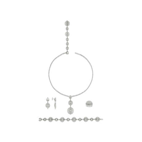 CARTIER SUITE OF DIAMOND 'HIMALIA' JEWELLERY - photo 3