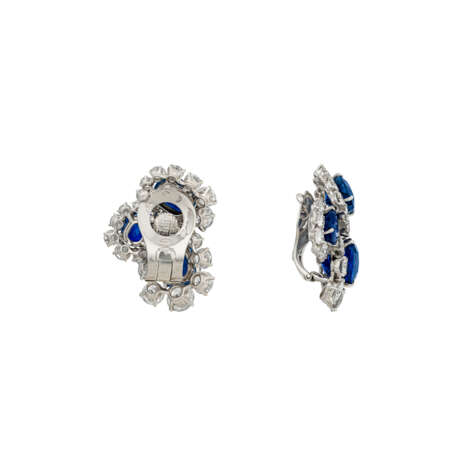 VAN CLEEF & ARPELS MID-20TH CENTURY SAPPHIRE AND DIAMOND EARCLIPS - photo 3