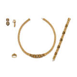 BOUCHERON SUITE OF SAPPHIRE AND DIAMOND JEWELLERY - photo 3