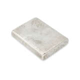 EARLY 20TH CENTURY RUSSIAN DIAMOND, SAPPHIRE AND SILVER CASE WITH SAMORODOK FINISH - фото 3