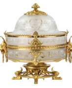 Produktkatalog. Bar &agrave; liqueur en verre et bronze dor&eacute; d`&eacute;poque Belle &Eacute;poque. Baccara. France. 19&egrave;me si&egrave;cle. 
