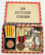 European products and art. Baden: Ehrenzeichen für Arbeiter und männliche Dienstboten, 1. Typ (1896-1908), im Etui.
