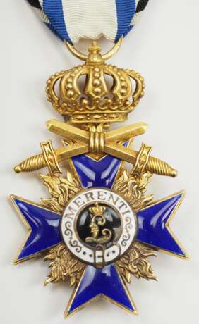 Bayern: Militär-Verdienst-Orden, 3. Klasse mit Krone und Schwertern. - photo 1