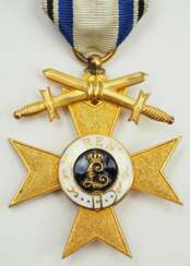 Bayern: Militär-Verdienstkreuz, 3. Form (1913-1918), 1. Klasse mit Schwertern.