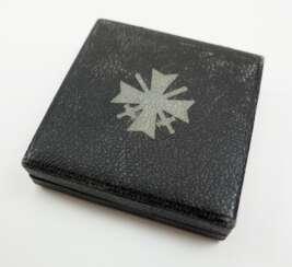 Kriegsverdienstkreuz, 1. Klasse mit Schwertern Etui.
