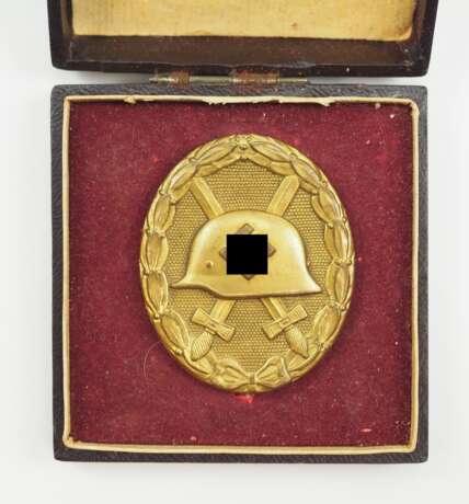 Verwundetenabzeichen, 1939, Gold, im Etui. - photo 1