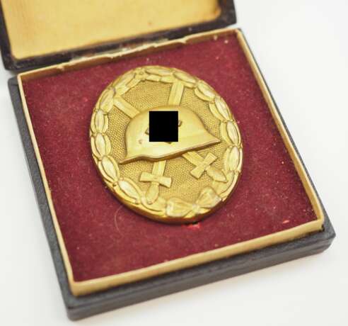 Verwundetenabzeichen, 1939, Gold, im Etui. - photo 2