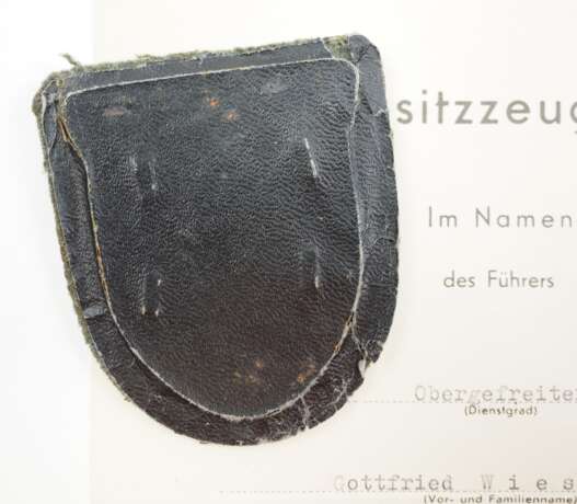 Kubanschild mit Urkunde für einen Obergefreiten der La-te-Zug 2. - photo 2