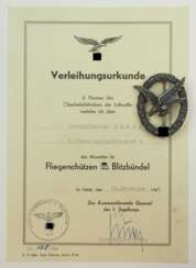 Fliegerschützenabzeichen, ohne Blitzbündel, mit Urkunde für einen Obergefreiten der 8./ Nachtjagdgeschwader 1.