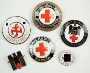 Rotes Kreuz Schwesternschaft - 6 Broschen.