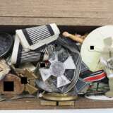 Tauschbox eines Flohmarktgängers. - photo 1