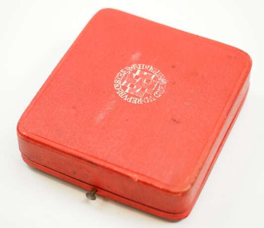 Österreich: Ehrenzeichen für Verdienste um die Republik Österreich (1922-1934) bzw. Österreichischer Verdienstorden (1934-1938), Offizierskreuz, im Etui. - Foto 4