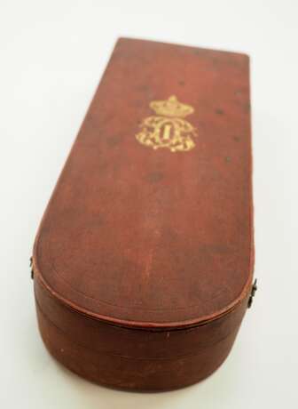 Rumänien: Orden des Stern von Rumänien, 1. Modell (1864-1932), Großkreuz Kleinod mit Schwertern am Ring, im Etui. - Foto 3