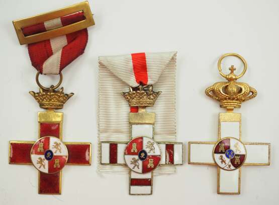 Spanien: Militär-Verdienstorden - 3 Exemplare. - photo 1