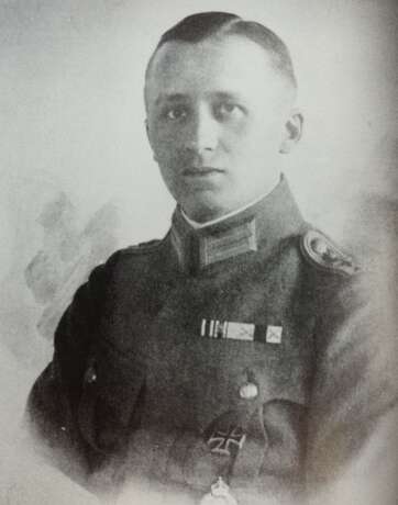 Preussen: Urkundengruppe eines Hauptmann und Staffelführer beim Kampfgeschwader No 1 / Führer der Kampfstaffel 5. - photo 7
