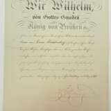 Preussen: Kronenorden, 2. Klasse Urkunde für einen Kammerherrn, Landrat und Rittmeister sowie Rittergutsbesitzers und Schwager von Fürst Otto von Bismarck. - photo 1