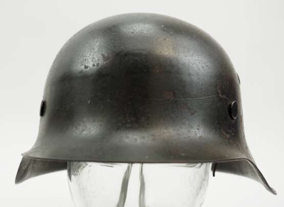 Wehrmacht: Stahlhelm M42 - 1 Emblem. - фото 2