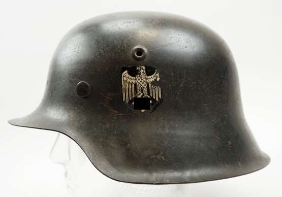 Wehrmacht: Stahlhelm M42 - 1 Emblem. - фото 3