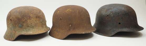 Wehrmacht: Stahlhelm - 3 Exemplare. - photo 2