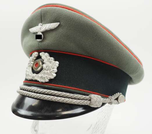 Wehrmacht: Schirmmütze eines Leutnants der Reserve der Artillerie Beobachtungs-Abteilung 6. - фото 1