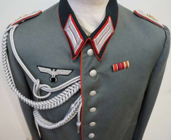 Wehrmacht: Waffenrock eines Leutnants der Reserve der Artillerie Beobachtungs-Abteilung 6. - фото 2