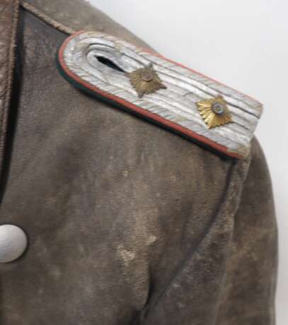 Wehrmacht: Offiziers Ledermantel für einen Beamten im Range eines Hauptmanns. - photo 3
