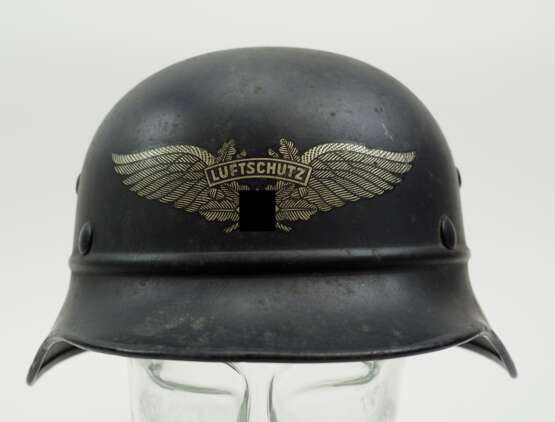 Luftschutz: Ausschusshelm M35. - photo 2