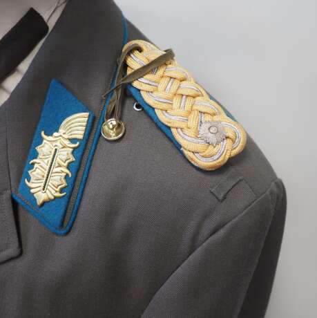DDR: Uniformensemble eines Generalmajors der Luftstreitkräfte. - фото 3