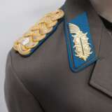 DDR: Uniformensemble eines Generalmajors der Luftstreitkräfte. - фото 4