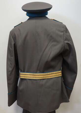 DDR: Uniformensemble eines Generalmajors der Luftstreitkräfte. - фото 8