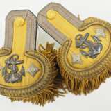 Kaiserliche Marine: Paar Epauletten des Admirals Günther Lütjens als Kapitänleutnant. - Foto 2