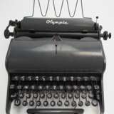Allg. SS: Dienstschreibmaschine - Olympia. - photo 1
