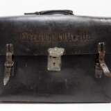 Luftwaffe: Ledertasche - "Nur für den Geldtransport". - фото 1