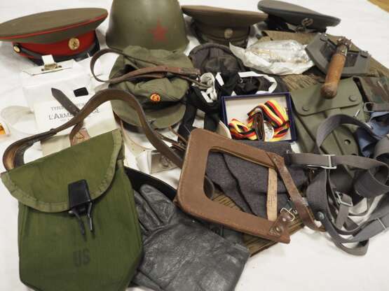 DDR / Sowjetunion: Lot Uniformierung und Ausrüstung. - photo 3