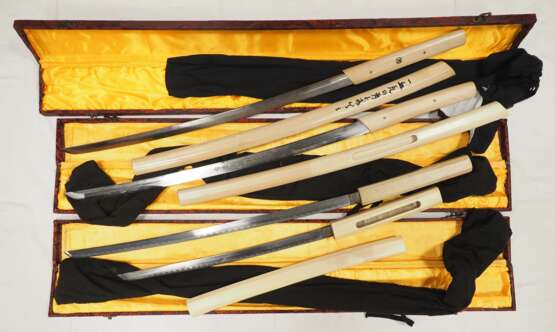 Japan: Katana - 3 Exemplare. - photo 1